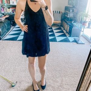 SILENCE + NOISE - black shift dress